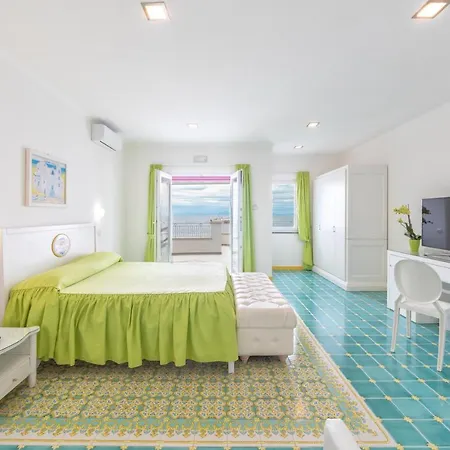 La Madonnina Otel 4*