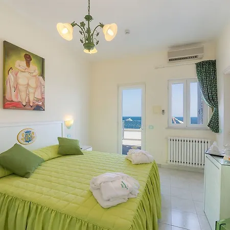 Otel La Madonnina 4*