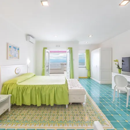 La Madonnina Otel 4*