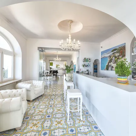La Madonnina Otel 4*